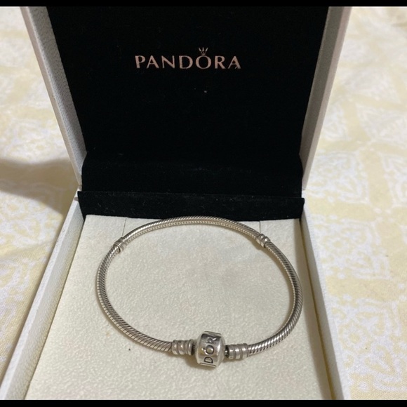 Pandora Jewelry - Pandora Moments Barrel Clasp Snake Chain Bracelet
Sterling silver